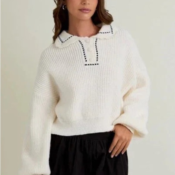 Le Lis Sweaters - Le Lis Knit Sweater